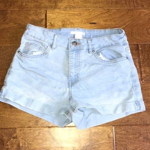 Woman’s H&M Light Wash Denim Shorts